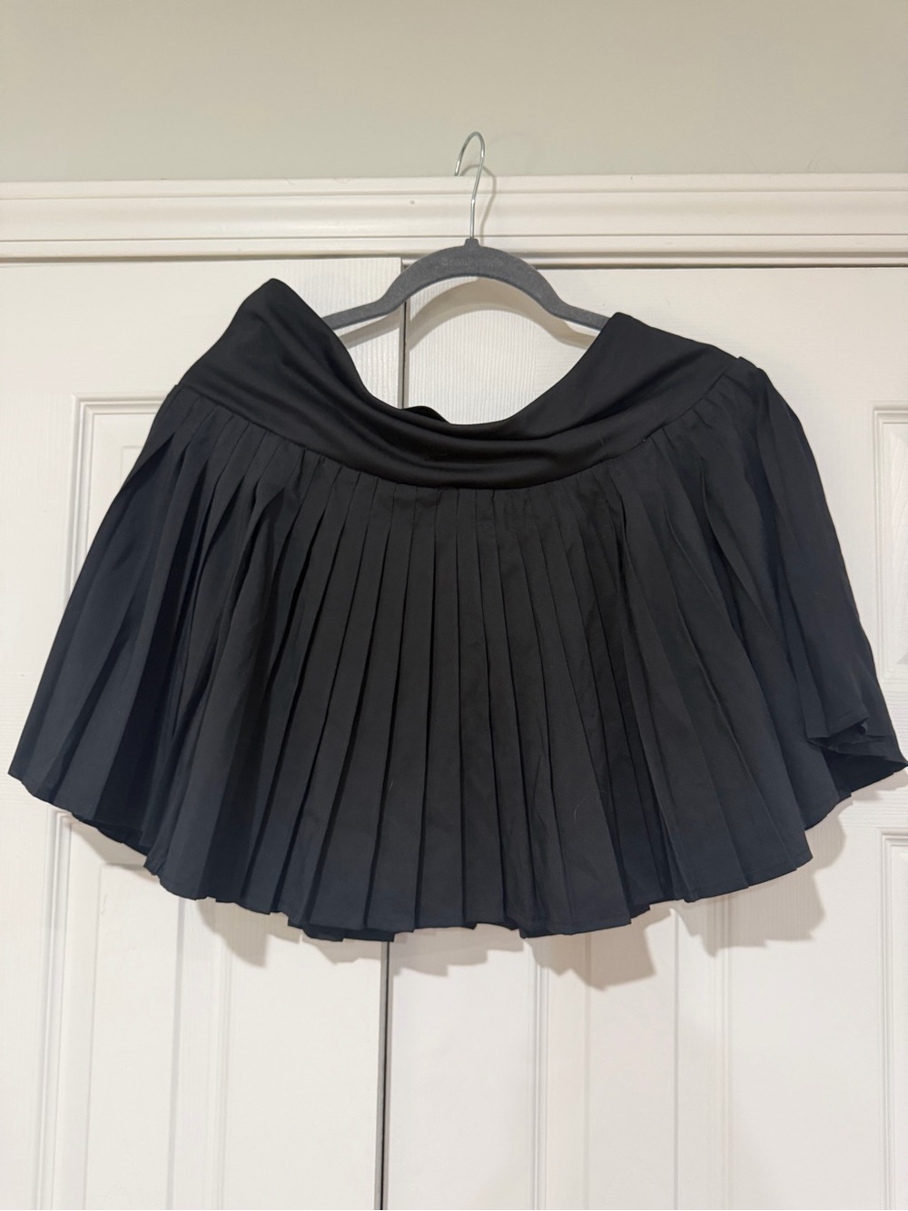 all in motion Black Pleated Circle Skirt